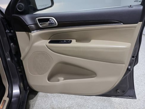Used 2014 Jeep Grand Cherokee Limited AWD/4WD image 27