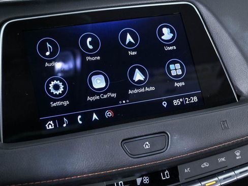 Used 2019 Cadillac XT4 Sport w/ Cold Weather Package FWD image 17