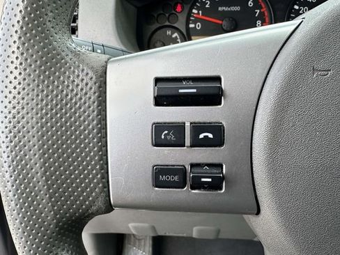 Used 2019 Nissan Frontier SV image 10