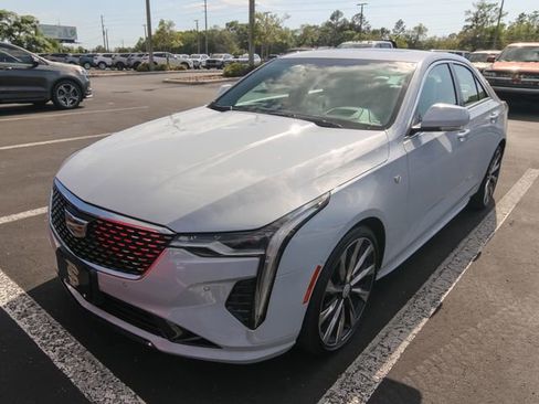 Used 2022 Cadillac CT4 Premium Luxury image 2