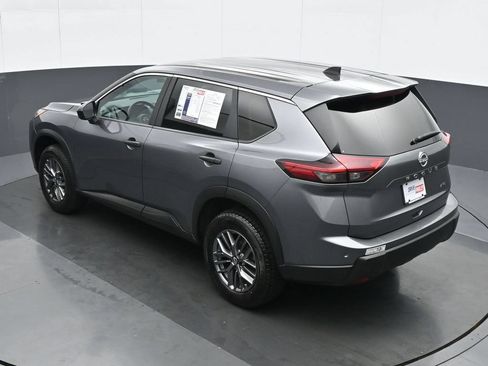 Used 2024 Nissan Rogue S AWD/4WD image 19