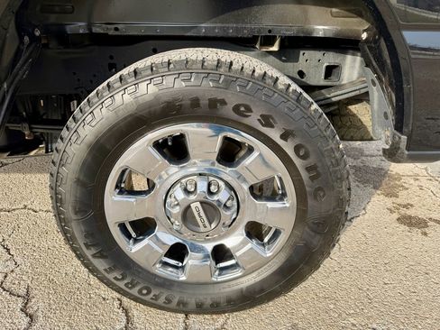 Used 2024 Ford F250 Lariat w/ Chrome Package image 38