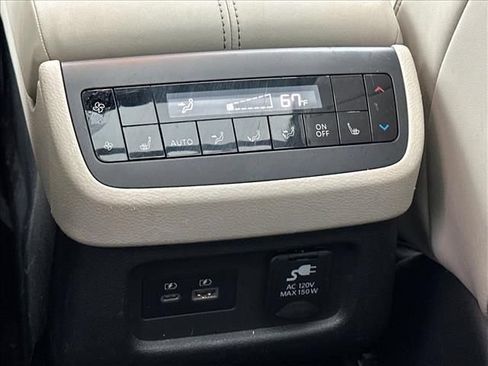 Used 2022 Nissan Pathfinder Platinum w/ Cargo Package FWD image 16