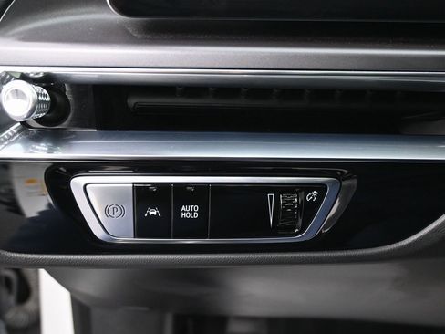 Used 2024 Cadillac Lyriq Tech image 23