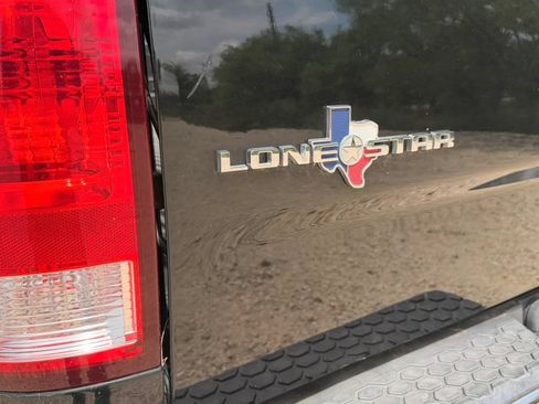 Used 2015 RAM 1500 Lone Star RWD image 17