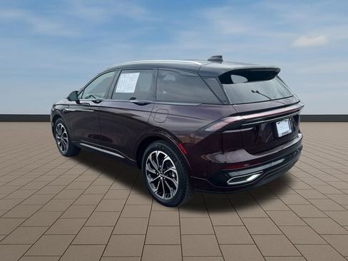Used 2024 Lincoln Nautilus Reserve w/ Equipment Group 202A AWD/4WD image 5