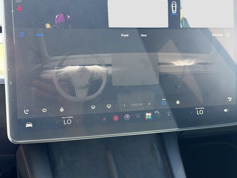 Used 2024 Tesla Model Y Long Range AWD/4WD image 15