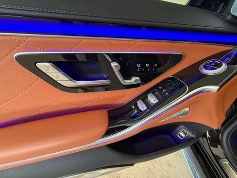 Used 2022 Mercedes-Benz S 580 4MATIC Sedan image 11