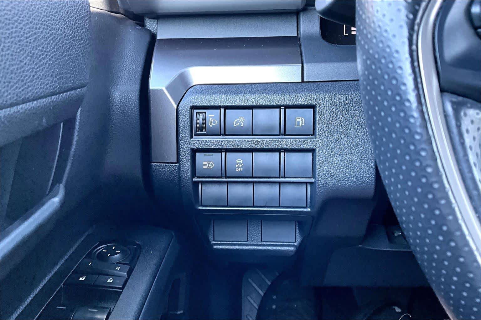 Certified 2025 Toyota 4Runner SR5 AWD/4WD image 33