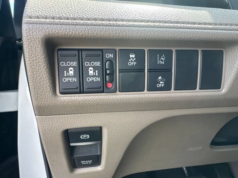 Used 2020 Honda Odyssey EX image 19