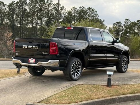 Used 2025 RAM 1500 Limited image 7