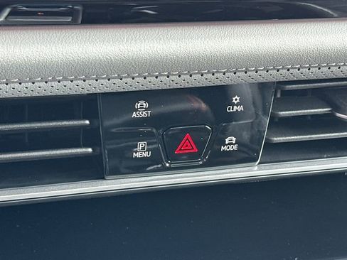 New 2026 Volkswagen Atlas Peak Edition AWD/4WD image 32