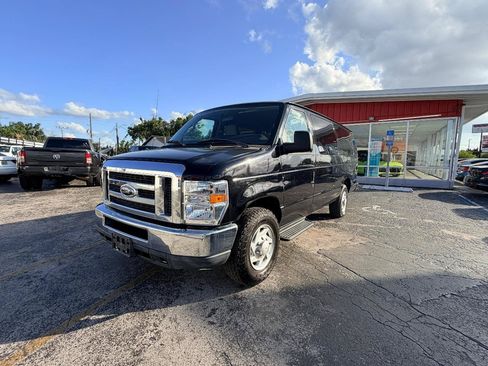 Used 2012 Ford E-350 and Econoline 350 XLT RWD image 3