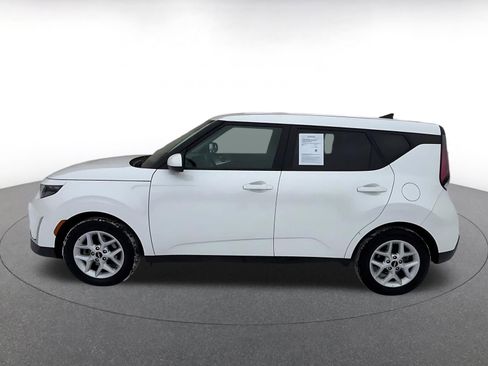 Used 2025 Hyundai Kona SEL image 9