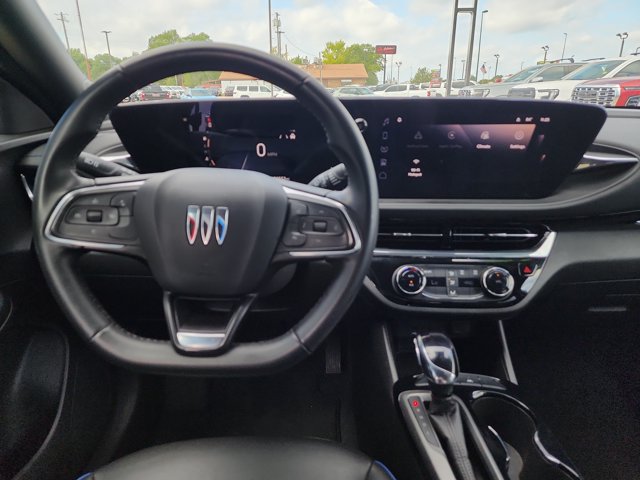 Used 2025 Buick Envista Sport Touring FWD image 10
