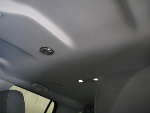 Used 2020 Chevrolet Tahoe 2WD image 23