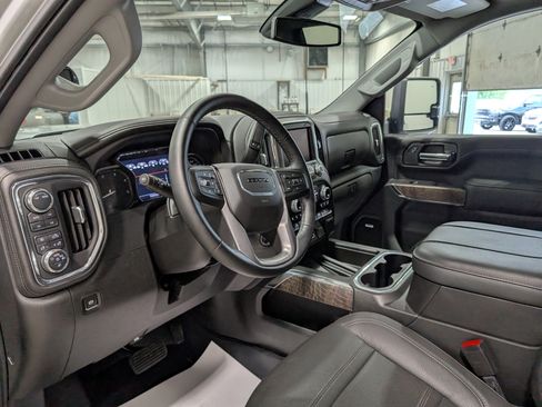 Used 2023 GMC Sierra 2500 Denali AWD/4WD image 17