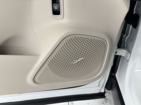 Used 2026 Mercedes-Benz GLB 250 image 20