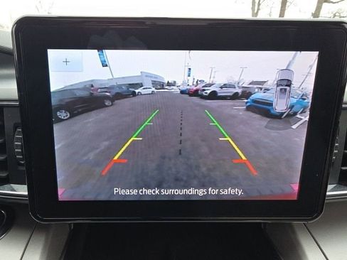 Used 2023 Ford Explorer XLT w/ Equipment Group 202A image 24