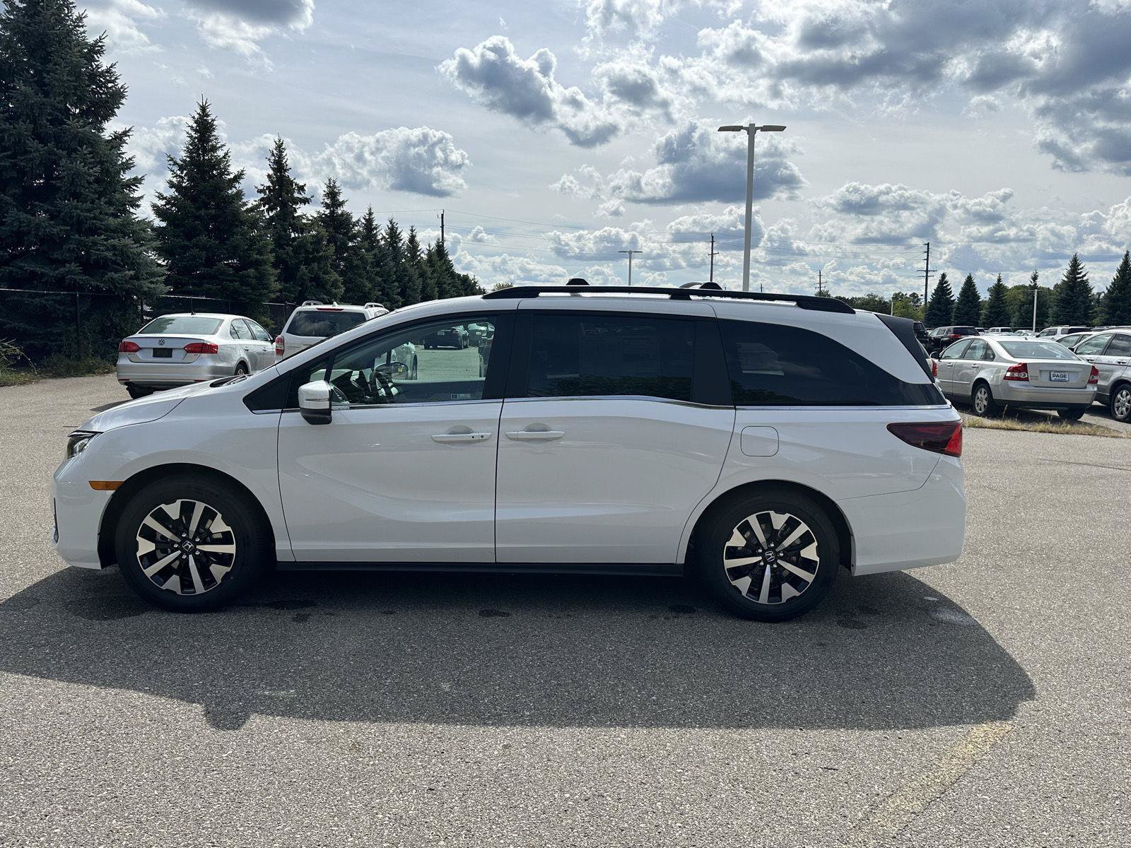 New 2026 Honda Odyssey EX-L image 5