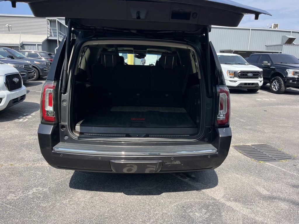 Used 2017 GMC Yukon XL Denali w/ Open Road Package AWD/4WD image 14