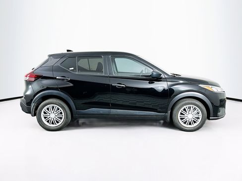 Used 2024 Nissan Kicks S FWD image 10