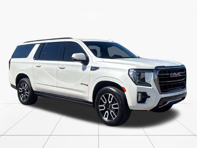 Used 2021 GMC Yukon XL AT4 w/ AT4 Premium Package AWD/4WD image 8