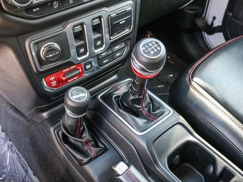 Used 2018 Jeep Wrangler Rubicon image 30