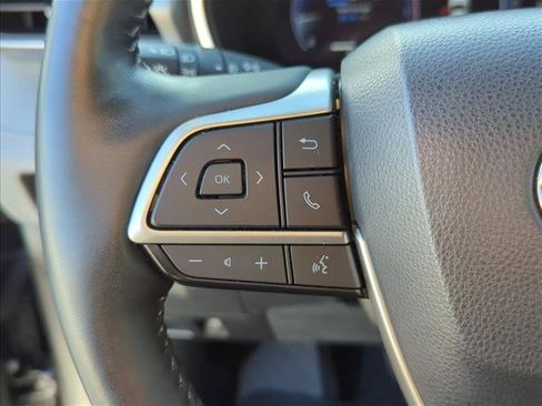 Used 2023 Toyota Highlander Platinum FWD image 13