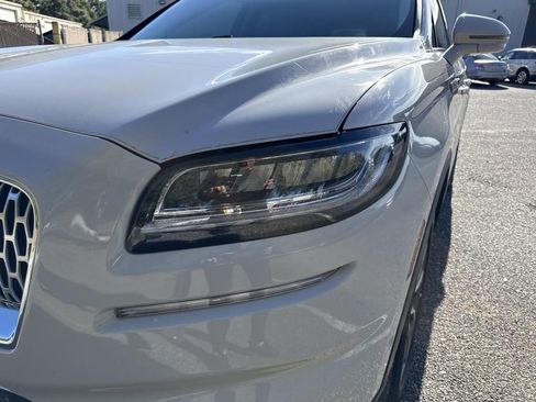 Certified 2022 Lincoln Nautilus Reserve image 9