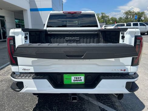 New 2026 GMC Sierra 2500 AT4 w/ AT4 Premium Plus Package AWD/4WD image 12