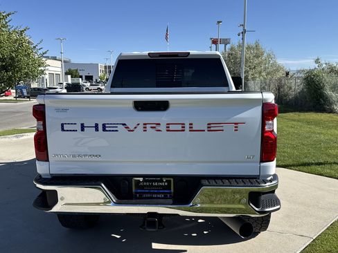 Used 2023 Chevrolet Silverado 3500 LT w/ All Star Edition AWD/4WD image 4