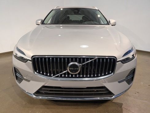 Used 2023 Volvo XC60 B5 Plus w/ Climate Package image 2