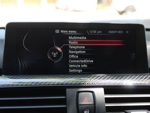 Used 2015 BMW M4 Convertible image 37