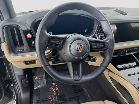 Certified 2025 Porsche Cayenne AWD/4WD image 12