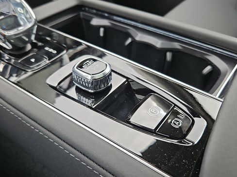 New 2026 Volvo XC90 B5 Plus image 19