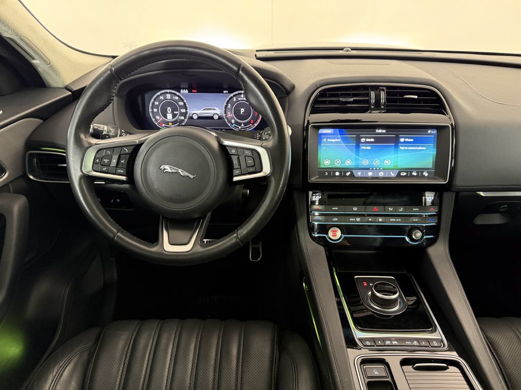 Used 2019 Jaguar F-PACE Portfolio AWD/4WD image 14