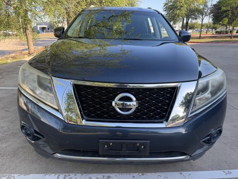 Used 2016 Nissan Pathfinder S FWD image 2