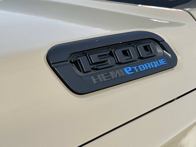 Used 2020 RAM 1500 Big Horn w/ Built-to-serve Edition AWD/4WD image 11