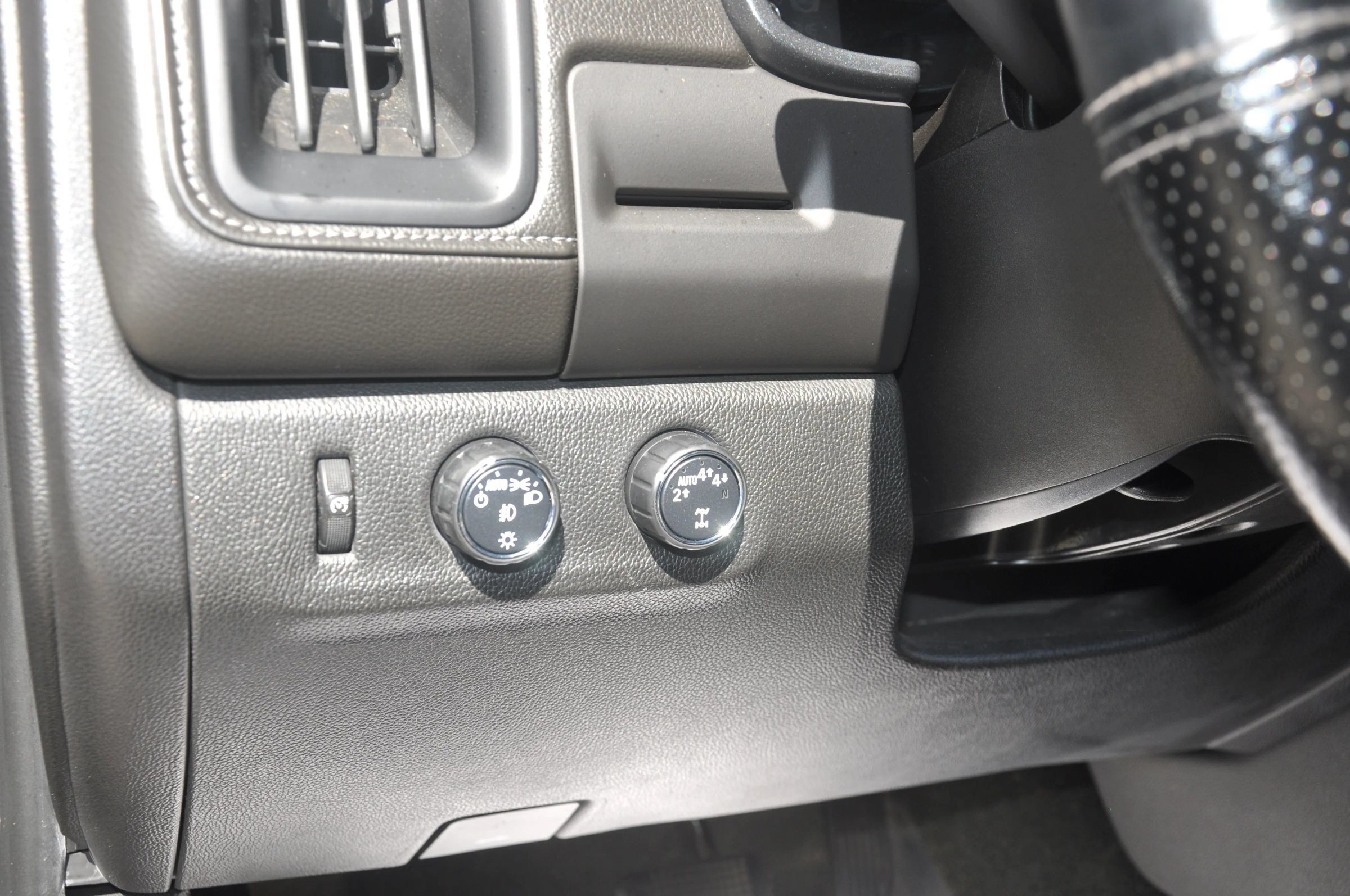Used 2018 GMC Canyon SLE w/ SLE Convenience Package AWD/4WD image 15