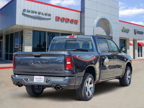 New 2026 RAM 1500 Express AWD/4WD image 5
