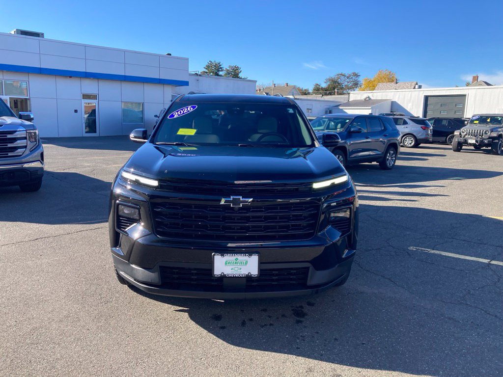 Used 2026 Chevrolet Traverse LT w/ Midnight/Sport Edition FWD image 2