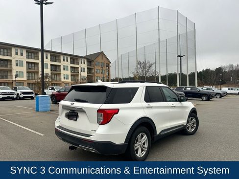 Used 2020 Ford Explorer XLT w/ Equipment Group 202A image 3