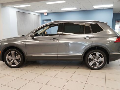 Used 2021 Volkswagen Tiguan SEL w/ 3rd Row Seat Package AWD/4WD image 2