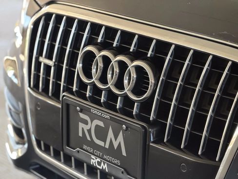 Used 2015 Audi Q5 2.0T Premium Plus w/ Technology Package AWD/4WD image 9