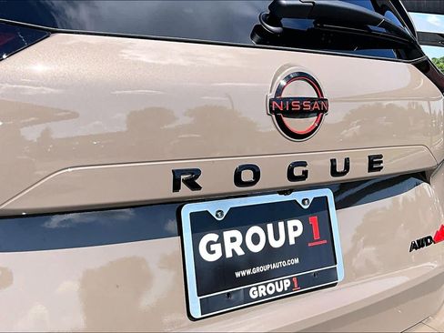 New 2026 Nissan Rogue SV AWD/4WD image 15