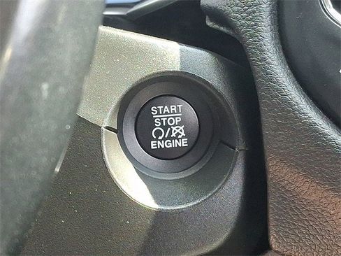 Certified 2020 Jeep Compass Latitude image 22