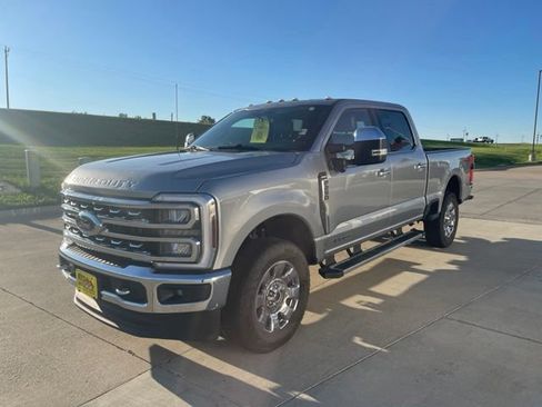 Used 2024 Ford F250 Lariat w/ Chrome Package AWD/4WD image 8
