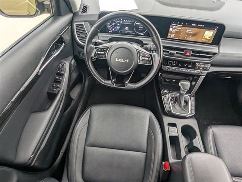 Used 2024 Kia Seltos SX w/ SX Sunroof Package image 18