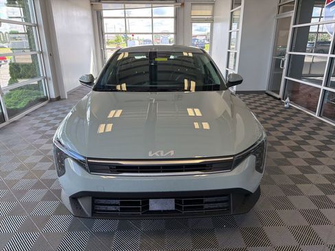 New 2026 Kia K4 FWD image 2